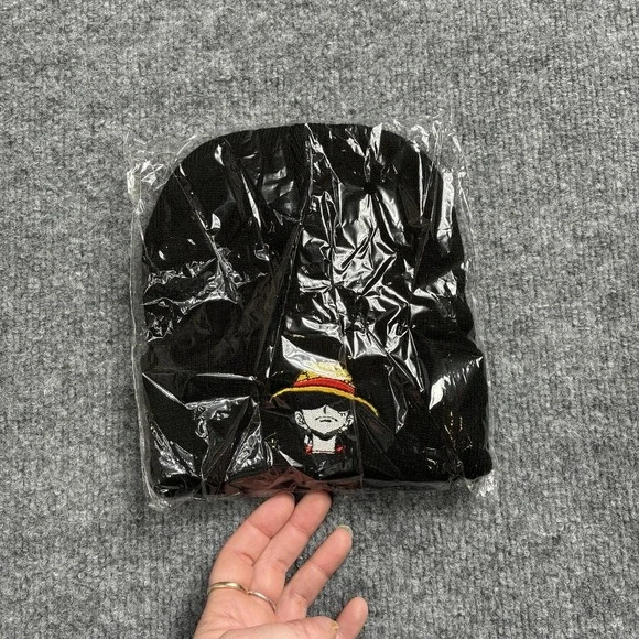 One Piece Anime Luffy Beanie‎ Black Knit Hat Embroidered Straw Hat Crew New