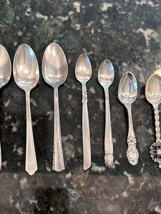 Mixed Lot of 7 Vintage Silver-Plated Teaspoons, Including Holmes&Edwards, Oneida