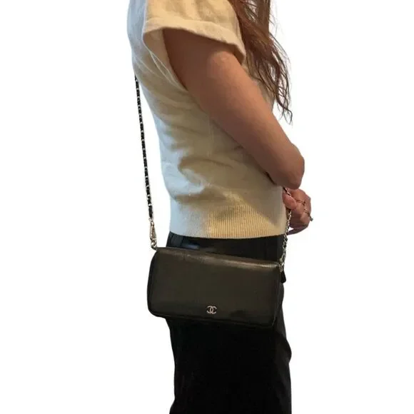 CHANEL Elegant Black Wallet
