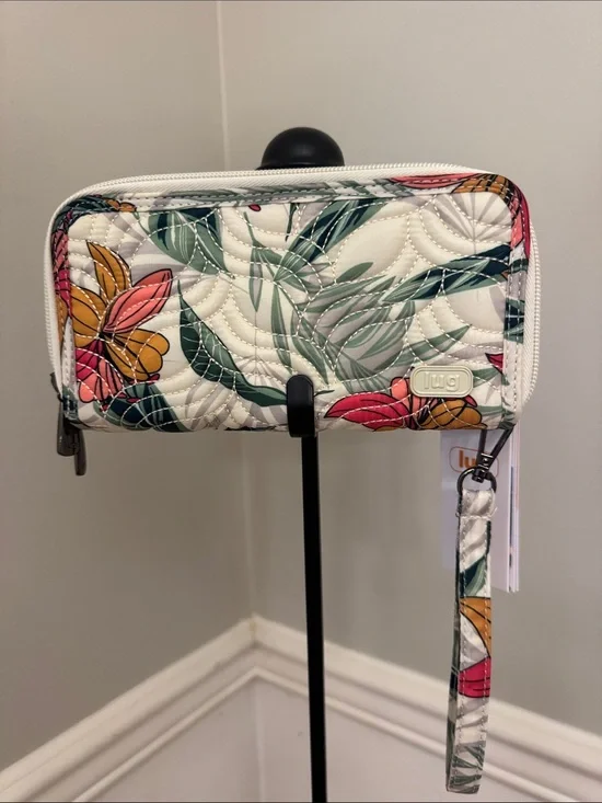 Rare LUG lily sand  Splits XL Wallet w/detachable Wristlet