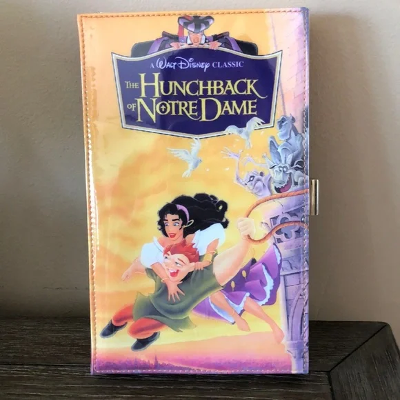 Disney VHS clutch “hunchback if Notre dame” NEW