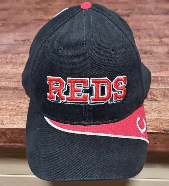 Vintage Cincinnati Reds Black / Red Embroidered Cap/Hat Adjustable
