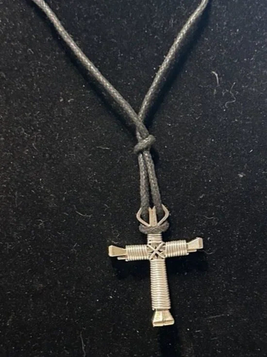 HORSESHOE NAIL DISCIPLES CROSS NECKLACE JEWELRY RELIGIOUS CHRIST CROSS