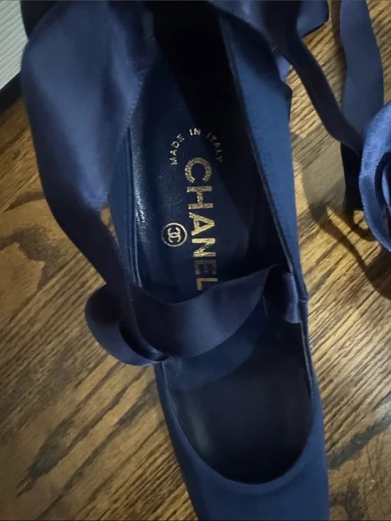 CHANEL/Navy Satin Ballet Tie Up The Ankle/4” Heels/NEVER WORN! VINTAGE! US 6.5!