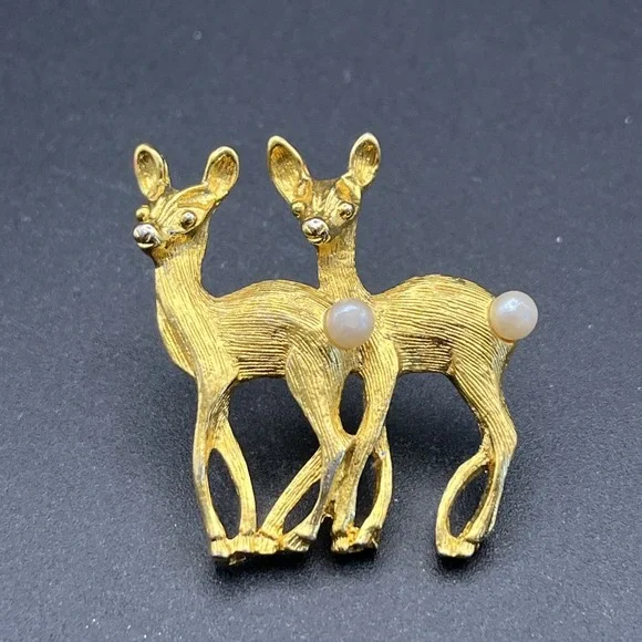 Fawns Deer Faux Pearls Gold Tone Lapel‎ Hat Pin