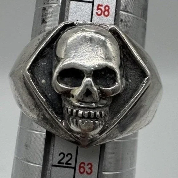 Vintage Skull Signet Ring Silver Tone Biker Gothic Punk Band Size 9.5