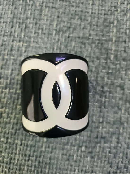 ✨ RARE FIND: Vintage 2001 Chanel Black & White Resin CC Cuff ✨