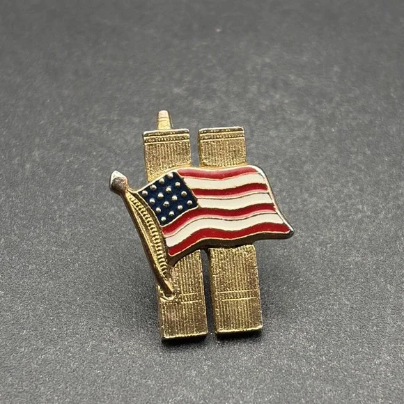 September 11th‎ 2001 9-11 American Flag Twin Towers Gold Tone Lapel Hat Pin