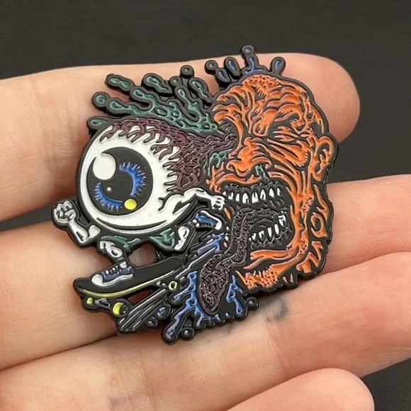 Zombie Head‎ Eyeball On A Skateboard Lapel Hat Pin