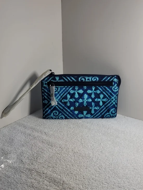 Vera Bradley Cuban Tiles Wristlet With RFID - NWT