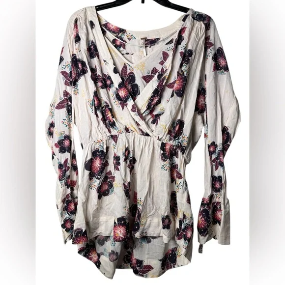 Free People Women’s Tuscan Dreams Tunic Floral Tie Sleeve V-Neck‎ Top