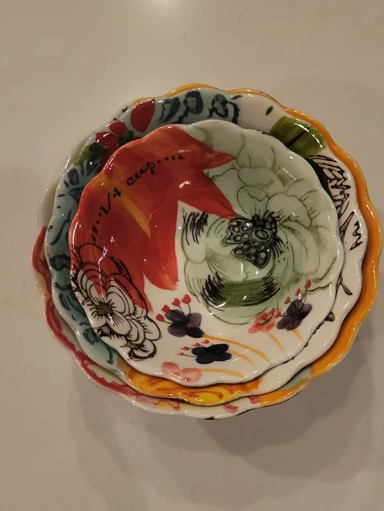 Anthropologie Floral Scalloped Nesting Bowls - Red, Green, Yellow.