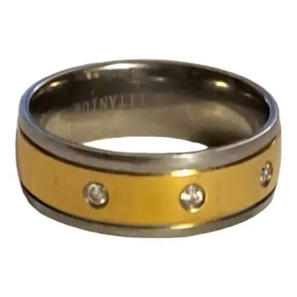 Men’s gold silver Titanium cubic zirconia tarnish resistant band‎ size 11