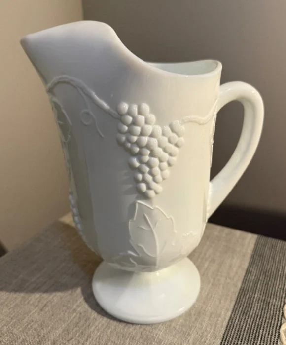 🍇 Vintage Indiana Colony Harvest Milk Glass Pitcher | White Grape & Vine | 10.”