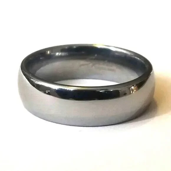 New Shiny‎ tungsten carbide ring size 14