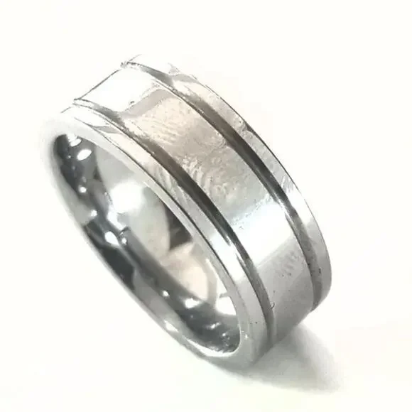 NEW Tungsten carbide ring size‎ 9.5
