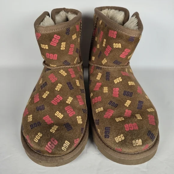 UGG JONA CONFETTI LOGO MINI BOOTS -CHESTNUT SUEDE -UGGPURE LINED - KIDS US 3