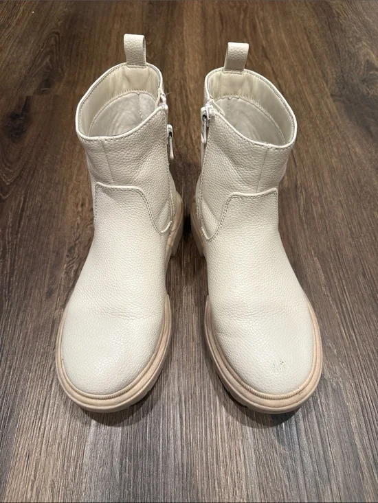 Cat & Jack Cream Kids Ankle Boots