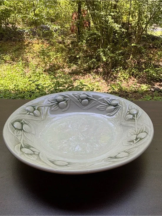 Embossed Olive Motif Ceramic Serving Bowl - Pale Green 10in