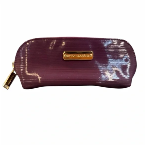 Steve Madden‎ Plum Ribbed Patent Cosmetic Makeup Bag Pouch