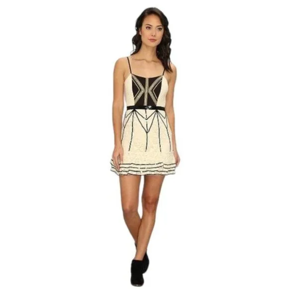 Free People Lace Coquette Dress Size 12 US Black/Ivory Ruffles‎ Sequin Bow