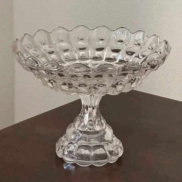 c1880's Huge EAPG Priscilla by Dalzell, Gillmore and‎ Leighton Glass Centerpiece