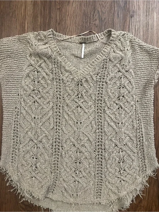 Free People Neutral Beige V-Neck Cable Knit Sweater distressed style