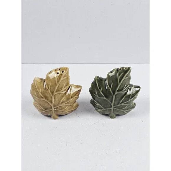 Green Yellow Fall Maple Leaf Salt and Pepper Shakers Autumn Thanksgiving Kitchen