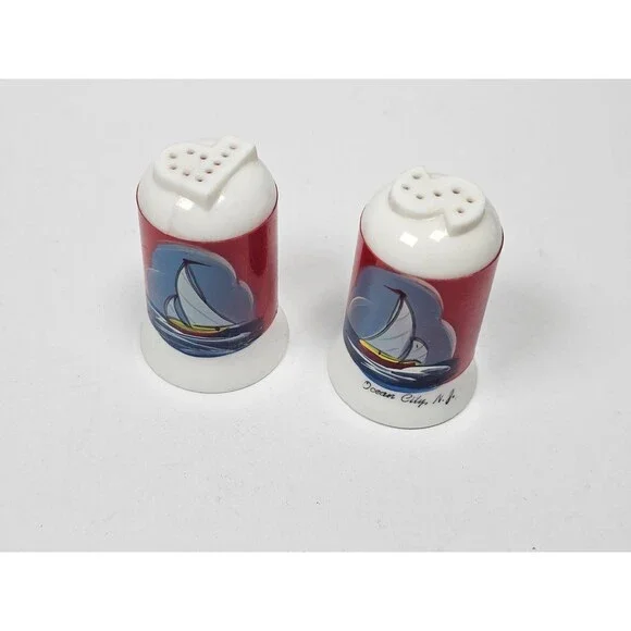 Ocean City New Jersey Acrylic Plastic Salt Pepper Shakers Souvenir