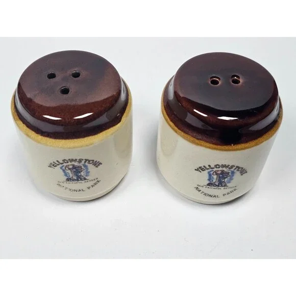 Yellowstone National Park Salt Pepper Shakers Old Faithful Geyser Souvenir