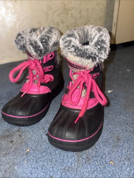 London Fog Kids Black and Hot Pink Faux Fur Winter Boots
