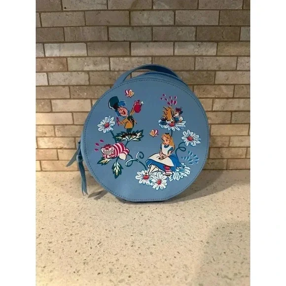 Disney 100‎ Vera Bradley Alice In Wonderland Makeup bag  ba