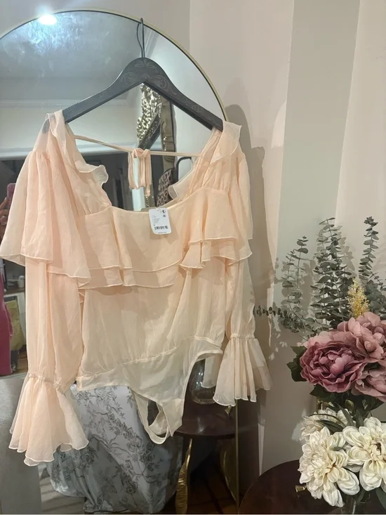 NWT Free People Peach Ruffle Off-Shoulder Bodysuit