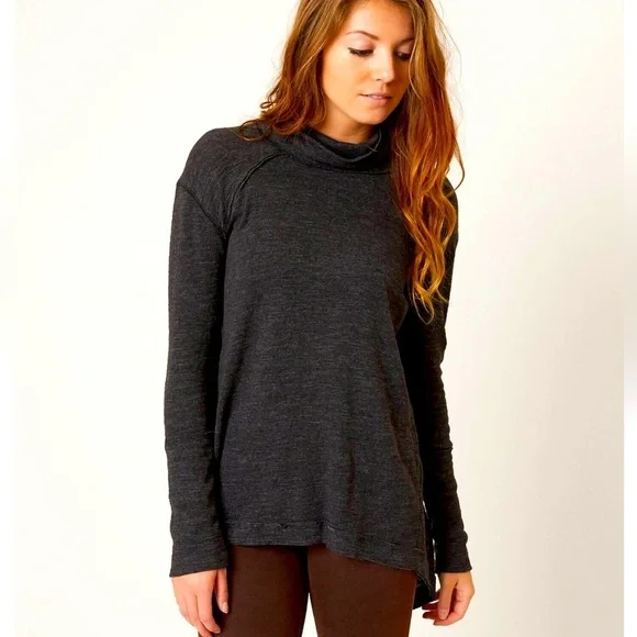 Free People - We The Free Gray Sweater Open Back Turtle Neck Sz M