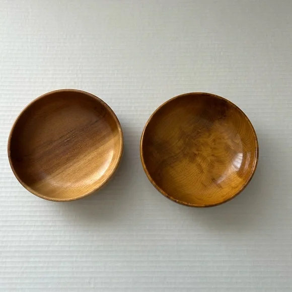 Vintage Myrtlewood Bowl: Handcrafted Oregon Wood, set of 2 / 6” round