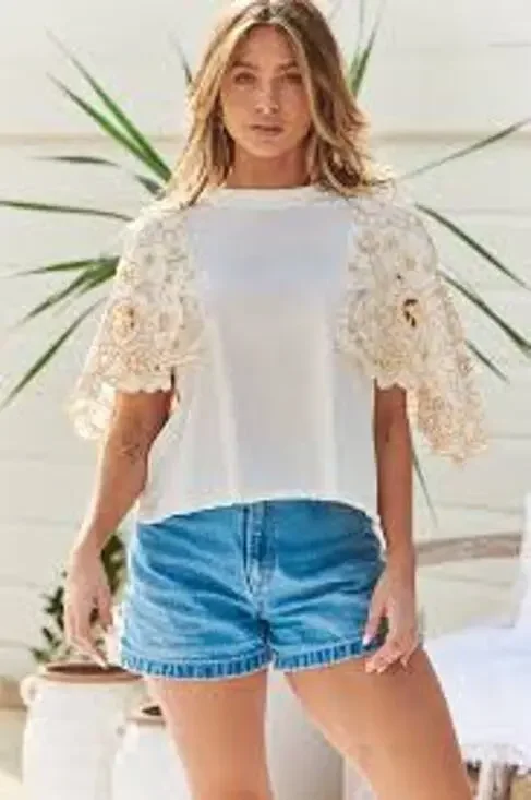 Free People Angel Tee in Ivory, Embroidered Flutter Angelic Sleeves, Sz S, NEW