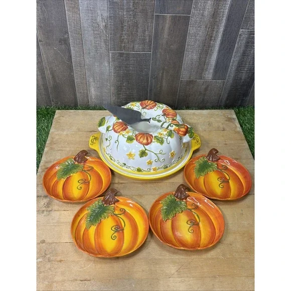 Temp-tations Figural Pumpkin Bundt Baker Platter 4 Plates Knife Fall Set