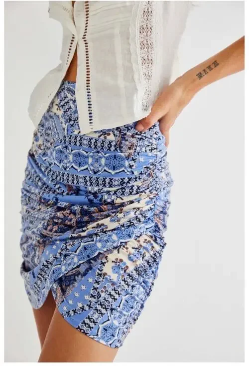 Free People Mini Skirt Womens Small Blue Geometric Print Ruched Detailed Pull On