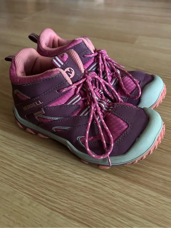 Merrell Pink Berry Chameleon 7 Access Mid Top Hiking Waterproof Boots Size 13.5M