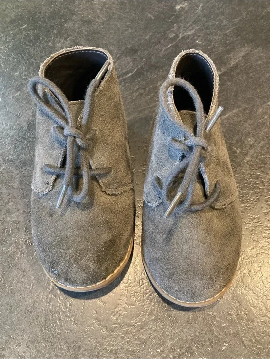 Boys Janie and Jack gray leather boots size 6