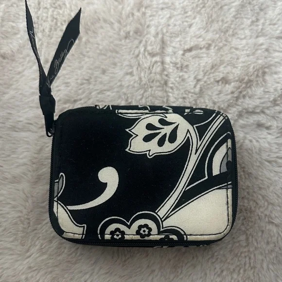 Vera Bradley Black & White Floral Zip Pill Organizer