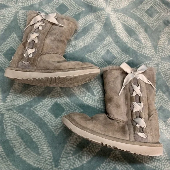 Girls UGG‎ gray suede winter boots