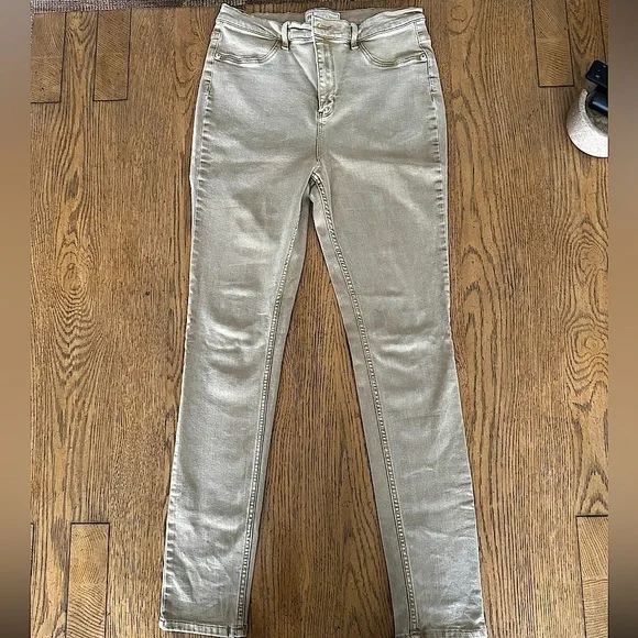 Free People Skinny Jeans Women’s Size 31R Tan Stretch Denim 61855-16615125
