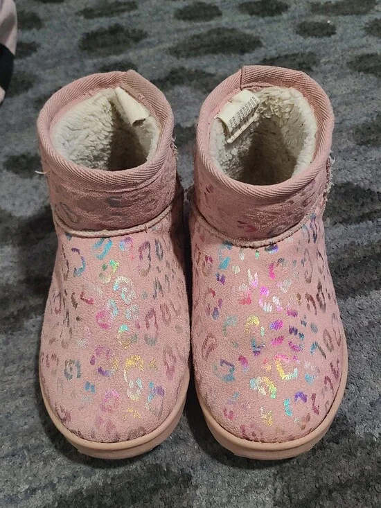 Girls Toddler Pink Fuzzy Boots sz 9/10c