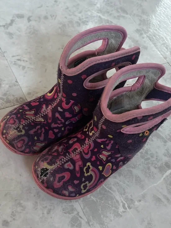 Bogs Kids Purple Pink Heartprint Pull-On Boots