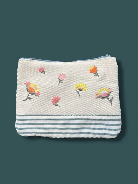 Embroidered Floral Canvas Zip Pouch in Cream and Blue