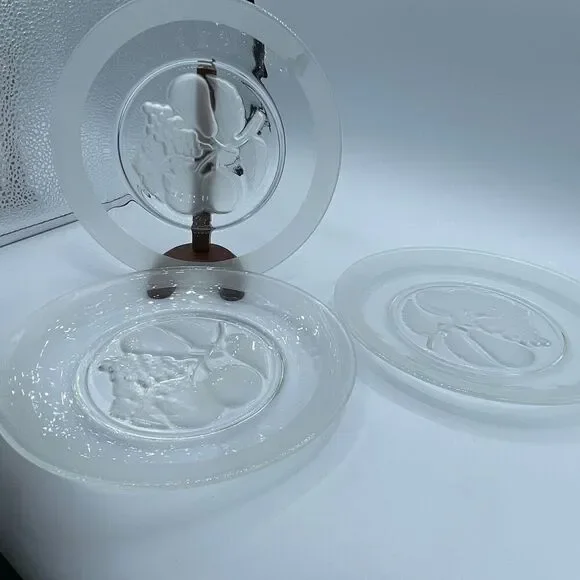 Vintage set of 3 Val Saint Lambert “Brussels” intaglio fruit Design frosted edge