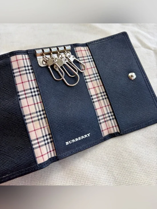EUC!!! AUTHENTIC BURBERRY Black Leather Nova Check Key Case and card holder.