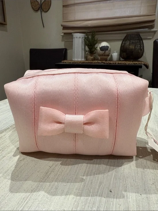Harvey’s Seatbelt Elegant Pink Bow Cosmetic Bag