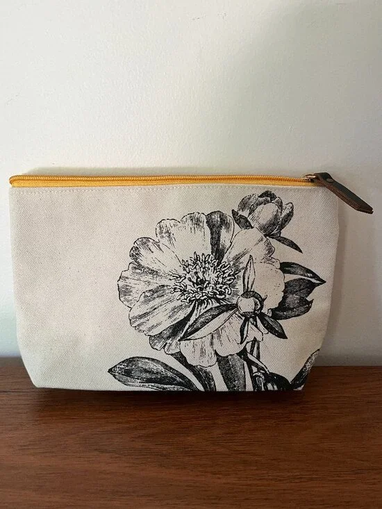 Two's Company Canvas Floral Zip Pouch NEW 100% Cotton